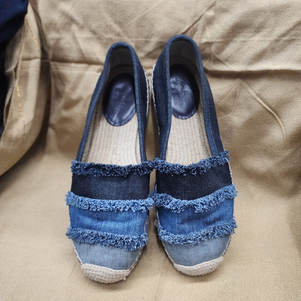 Michael Kors Three Tone Blue Canvas Espadrilles size 7.5 - Picture 9 of 11